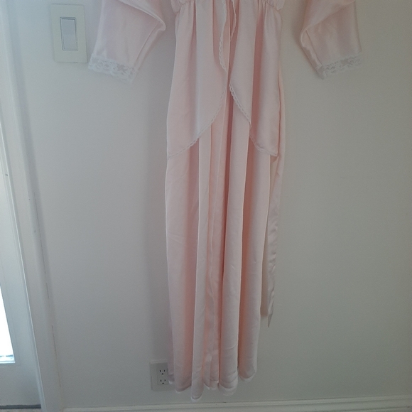 VTG VICTORIA'S SECRET GOLD LABEL ROBE - Picture 2 of 15